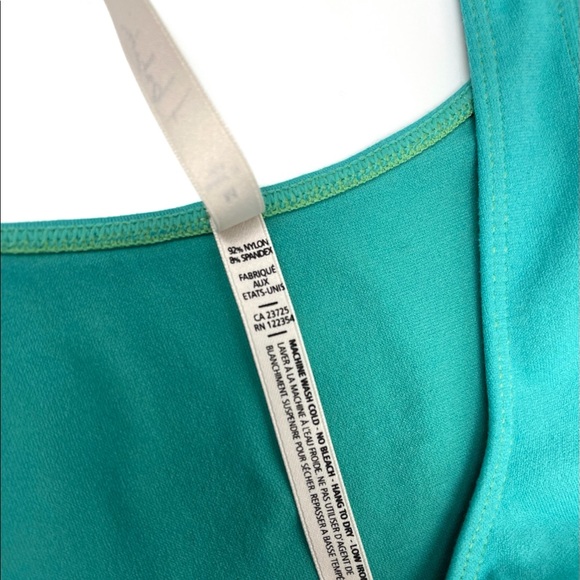 Aritzia - t. babaton Stretch Bowie Tank Top M - Picture 5 of 7